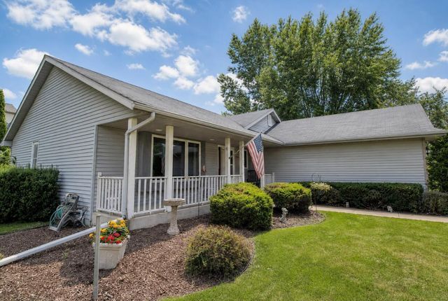 300 Martin DRIVE, Fredonia, WI 53021