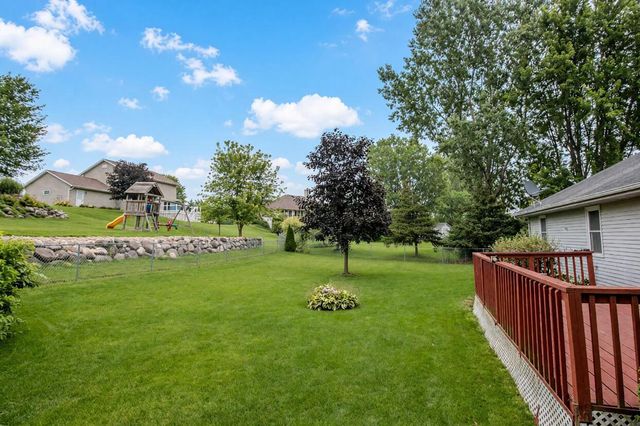 300 Martin DRIVE, Fredonia, WI 53021