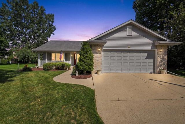 300 Martin DRIVE, Fredonia, WI 53021
