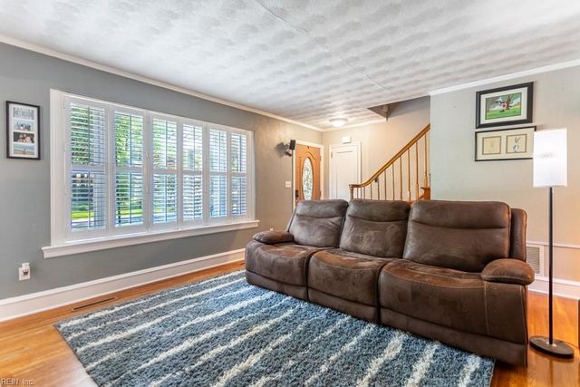 309 Mimosa DR, Newport News, VA 23606