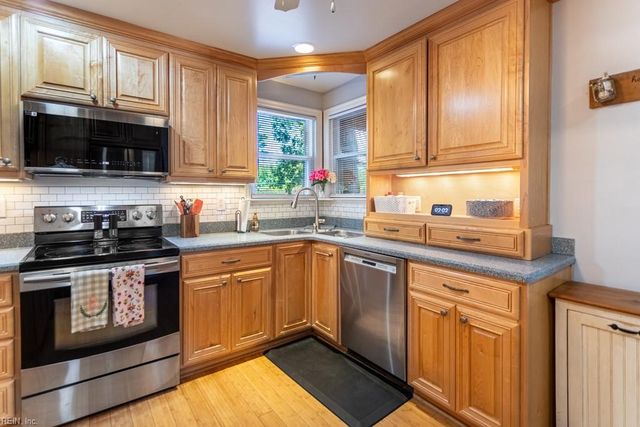309 Mimosa DR, Newport News, VA 23606