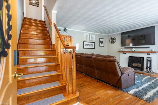 309 Mimosa DR, Newport News, VA 23606