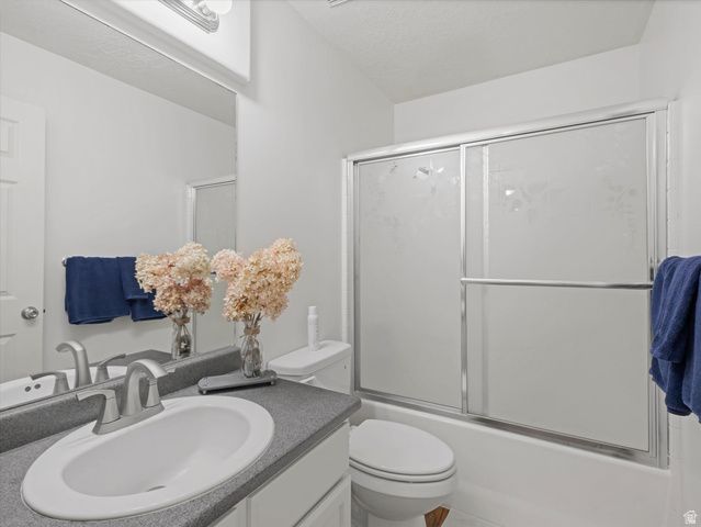 991 W OLDHAM DR, North Salt Lake, UT 84054