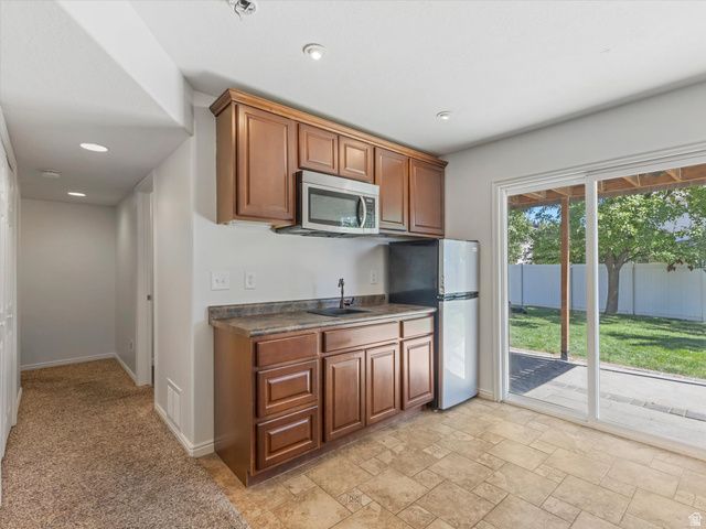 991 W OLDHAM DR, North Salt Lake, UT 84054