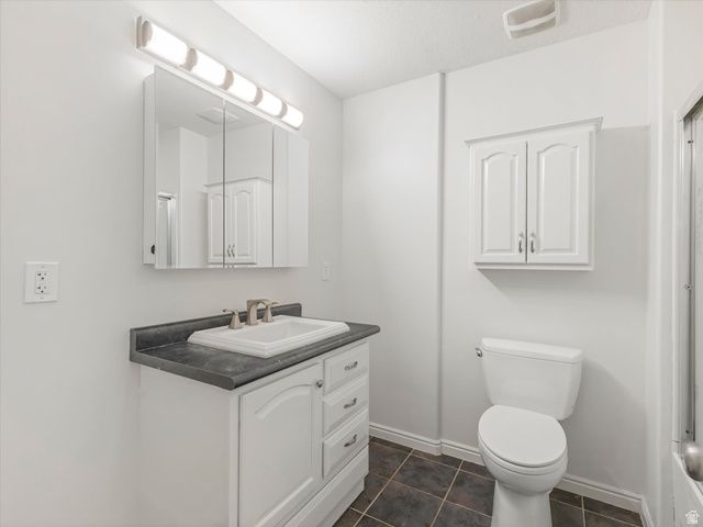 991 W OLDHAM DR, North Salt Lake, UT 84054