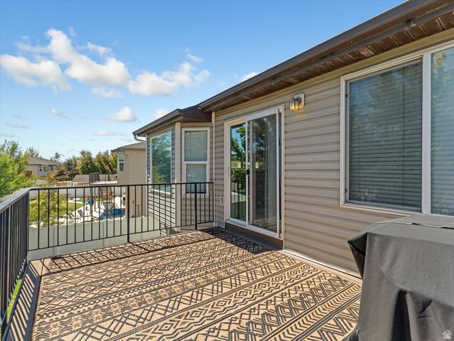 991 W OLDHAM DR, North Salt Lake, UT 84054