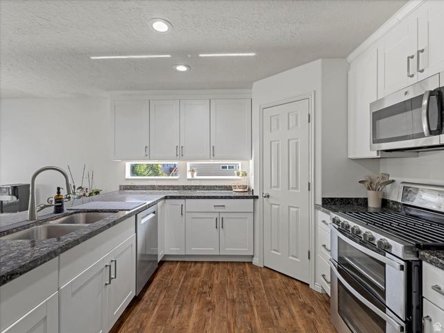 991 W OLDHAM DR, North Salt Lake, UT 84054