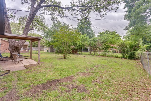 2012 Bradford Drive, Arlington, TX 76010