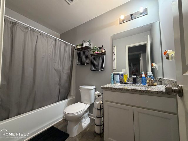 691 Woodvalley Drive, Corunna, MI 48817