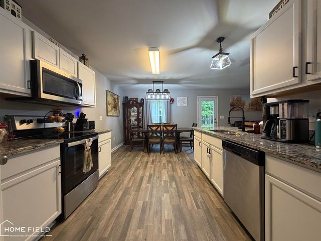 691 Woodvalley Drive, Corunna, MI 48817