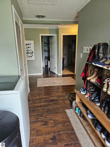 5557 E Pleasant Valley Road, Shepherd, MI 48883