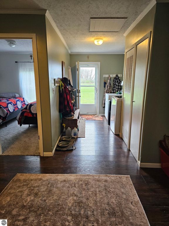 Image 29 of property listing at 5557 E Pleasant Valley Road, Shepherd, MI 48883