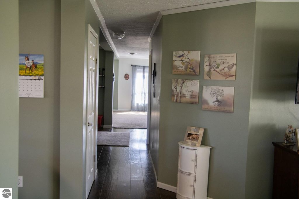 Image 31 of property listing at 5557 E Pleasant Valley Road, Shepherd, MI 48883