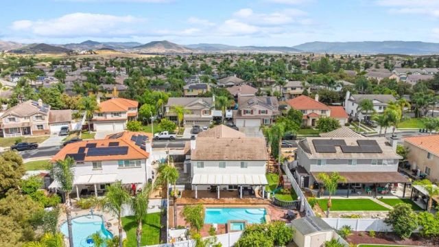 33673 Poppy Lane, Murrieta, CA 92563