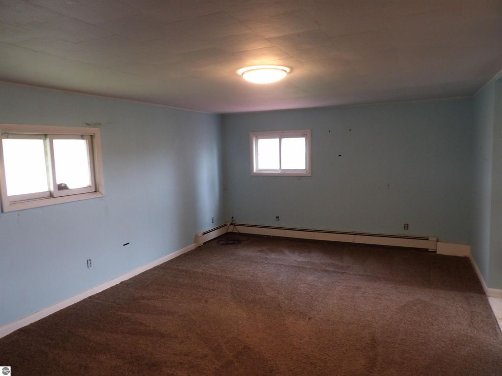 Image 13 of property listing at 11500 N State, St Louis, MI 48880