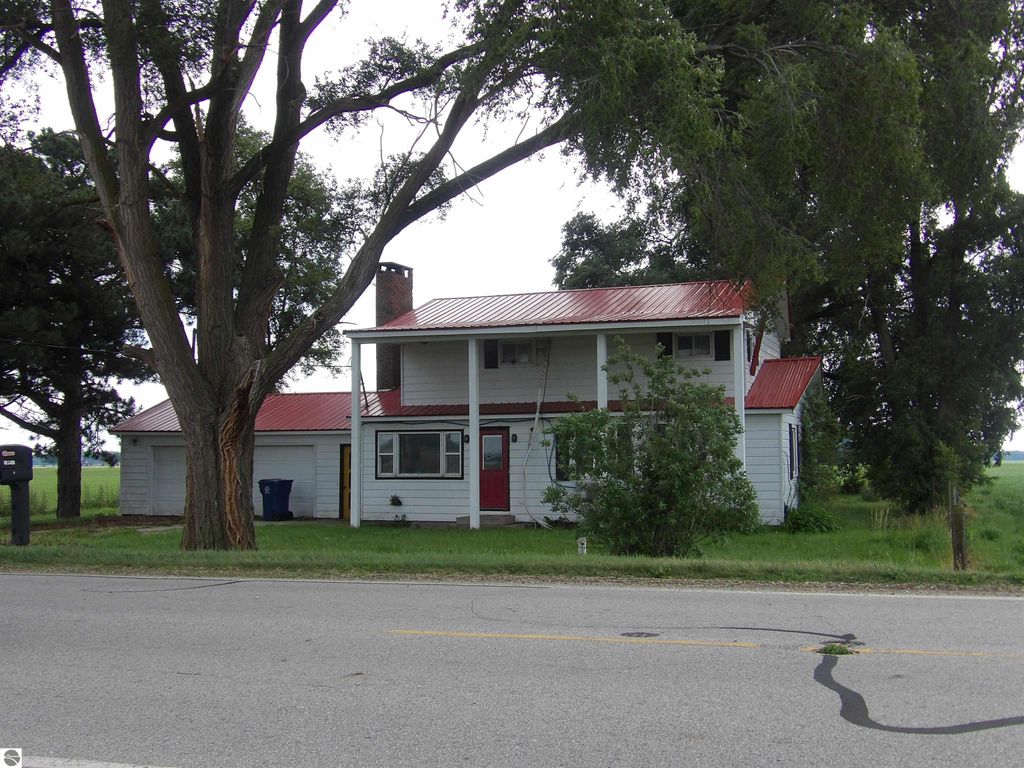 Image 3 of property listing at 11500 N State, St Louis, MI 48880