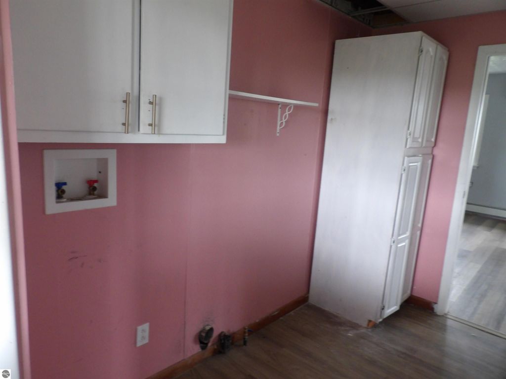 Image 8 of property listing at 11500 N State, St Louis, MI 48880