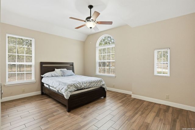 813 County Road 375, San Antonio, TX 78253