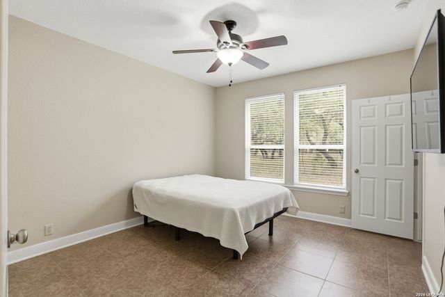 813 County Road 375, San Antonio, TX 78253