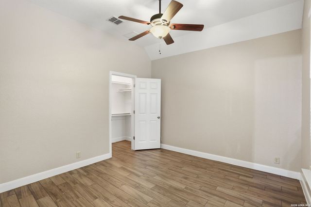 813 County Road 375, San Antonio, TX 78253