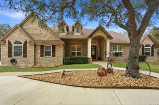 813 County Road 375, San Antonio, TX 78253