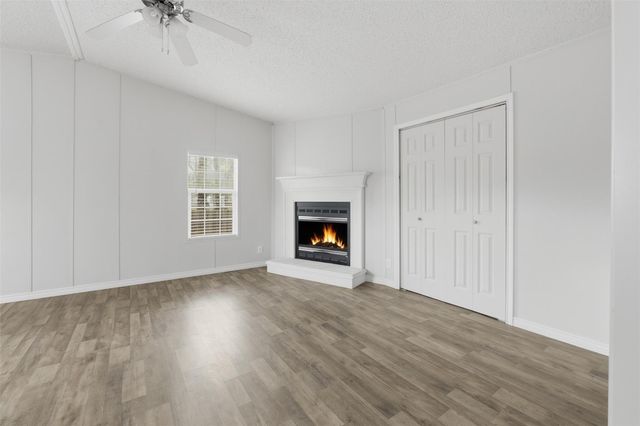 210 Nassau Lane, Point Blank, TX 77364