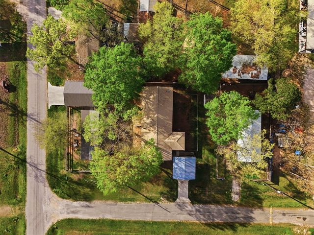 210 Nassau Lane, Point Blank, TX 77364