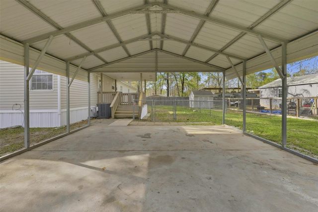 210 Nassau Lane, Point Blank, TX 77364