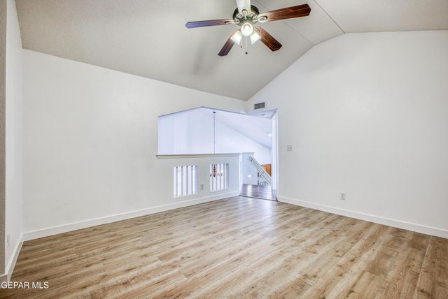 680 ALICE WALTER Court, El Paso, TX 79932