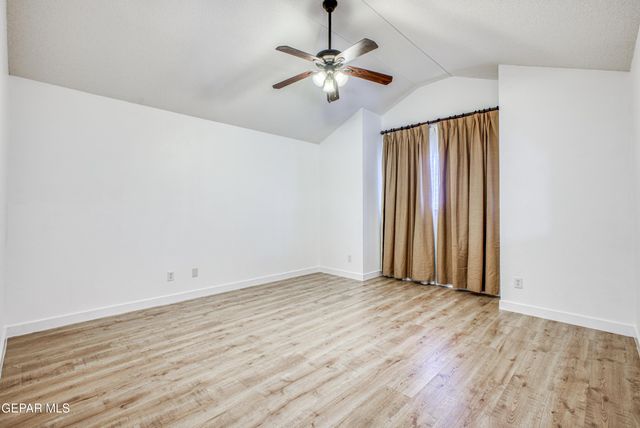 680 ALICE WALTER Court, El Paso, TX 79932