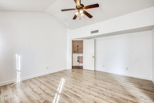 680 ALICE WALTER Court, El Paso, TX 79932