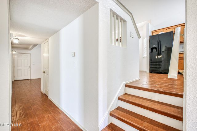 680 ALICE WALTER Court, El Paso, TX 79932