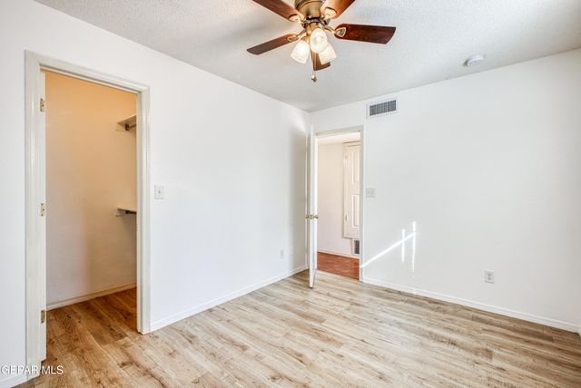 680 ALICE WALTER Court, El Paso, TX 79932