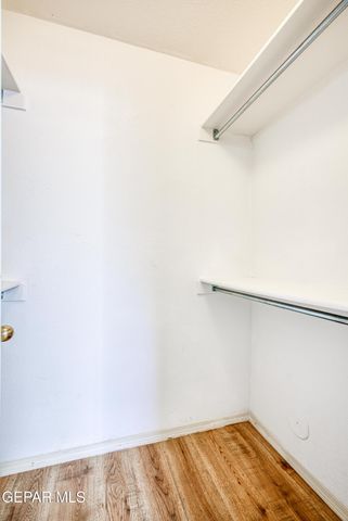 680 ALICE WALTER Court, El Paso, TX 79932