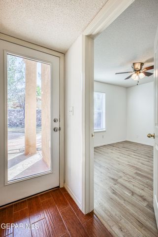 680 ALICE WALTER Court, El Paso, TX 79932