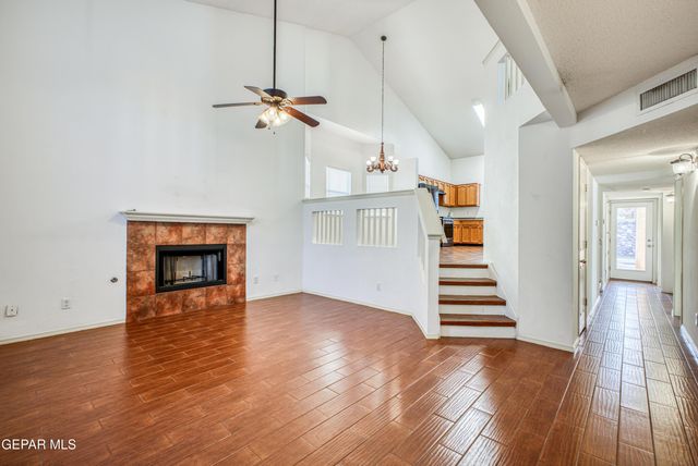 680 ALICE WALTER Court, El Paso, TX 79932