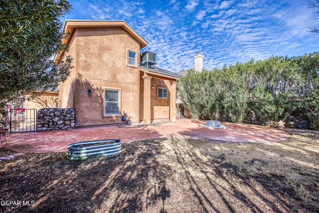 680 ALICE WALTER Court, El Paso, TX 79932