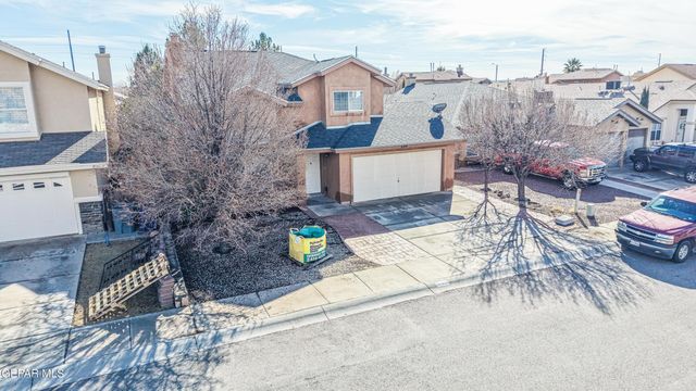 680 ALICE WALTER Court, El Paso, TX 79932