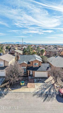 680 ALICE WALTER Court, El Paso, TX 79932