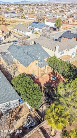 680 ALICE WALTER Court, El Paso, TX 79932