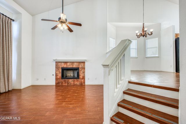 680 ALICE WALTER Court, El Paso, TX 79932