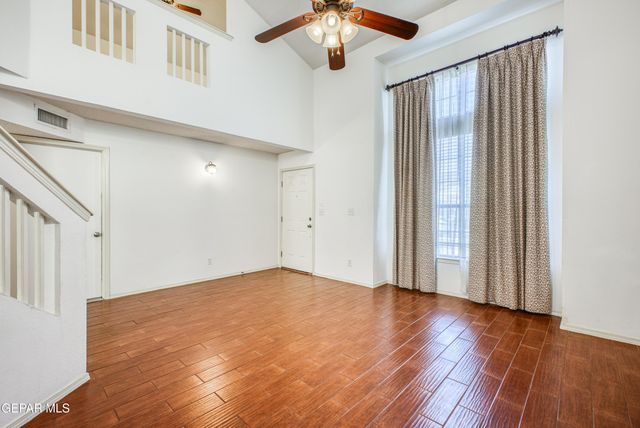 680 ALICE WALTER Court, El Paso, TX 79932