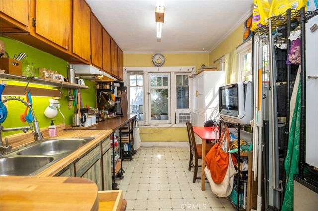 2111 Aaron Street, Los Angeles, CA 90026