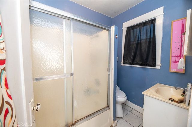 2111 Aaron Street, Los Angeles, CA 90026