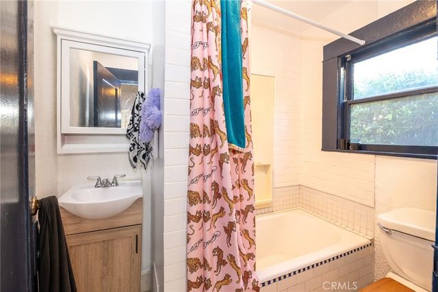 2111 Aaron Street, Los Angeles, CA 90026