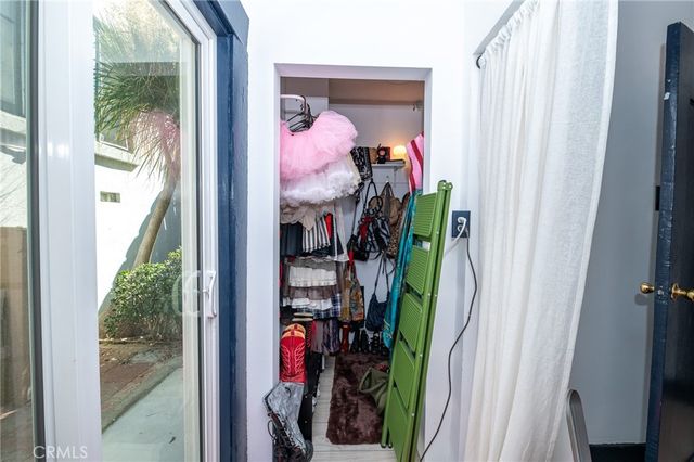 2111 Aaron Street, Los Angeles, CA 90026