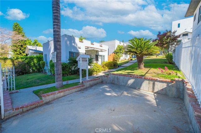 2111 Aaron Street, Los Angeles, CA 90026