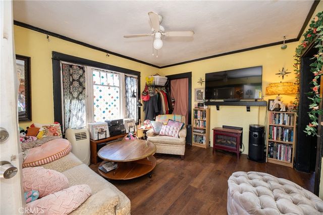 2111 Aaron Street, Los Angeles, CA 90026