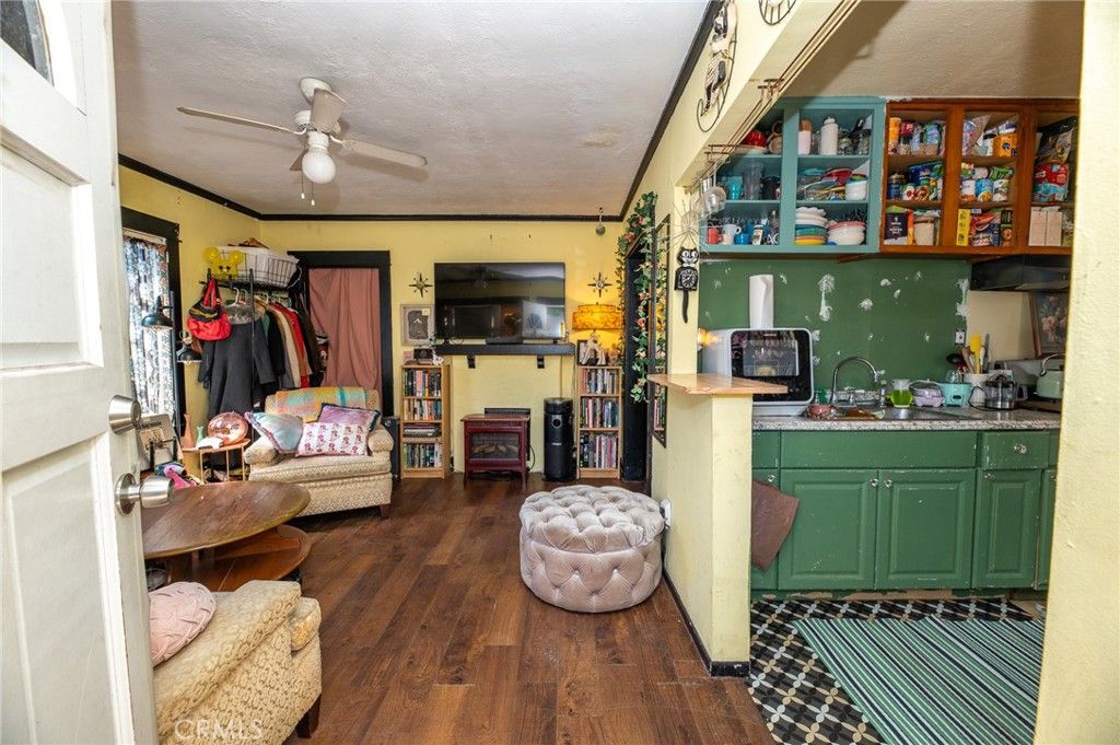2111 Aaron Street, Los Angeles, CA 90026 — photo 4