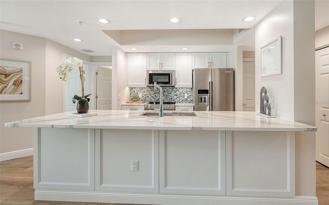 800 N TAMIAMI TRAIL 312, Sarasota, FL 34236